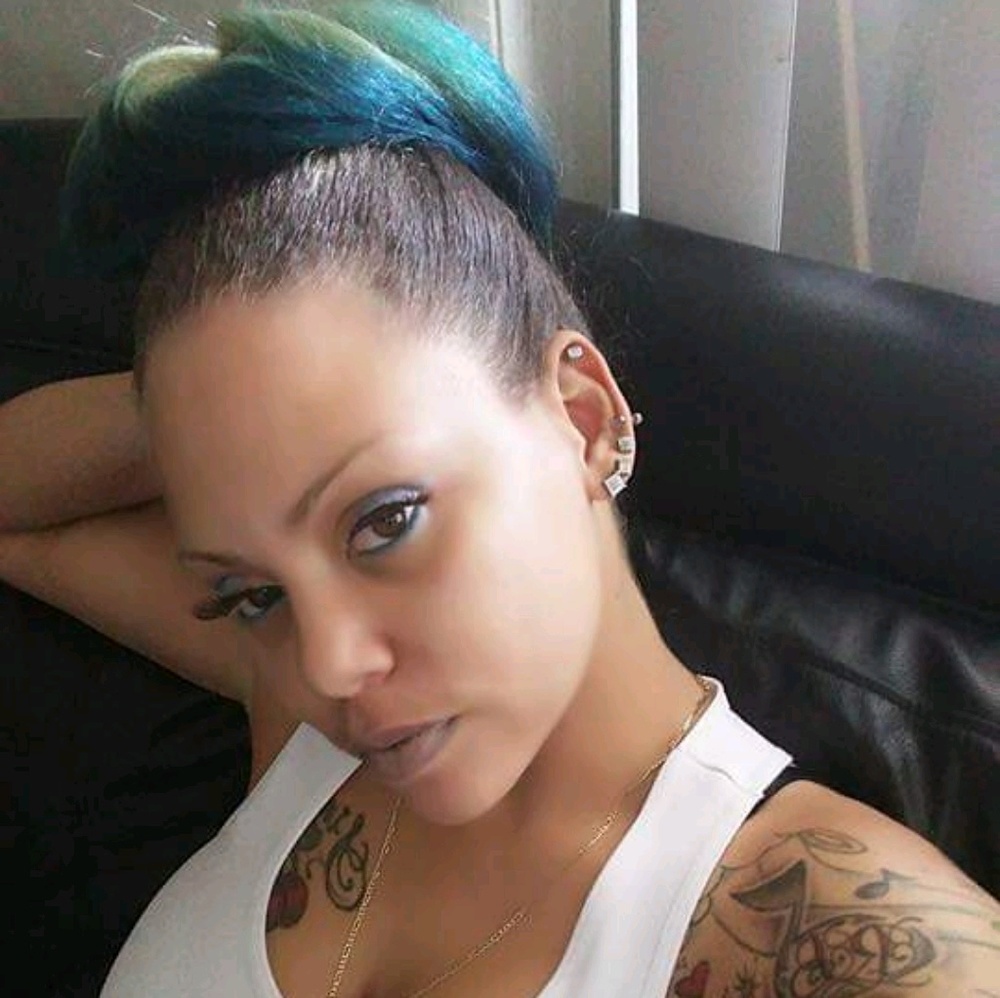 Meet your Posher, Devinsimone